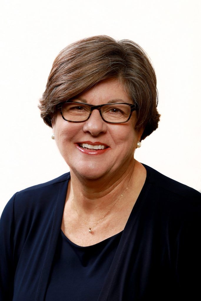 Lindsay Gina 02 Best 683x1024